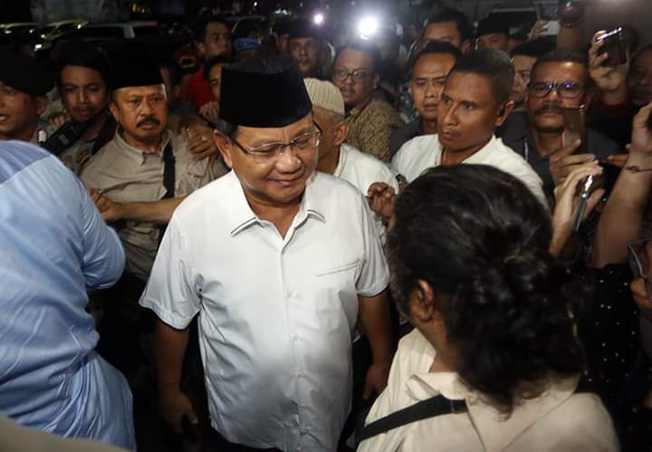 Tak Diizinkan Jenguk oleh Polisi, Prabowo Tetap Bawakan Nasi Padang untuk Eggi dan Lieus